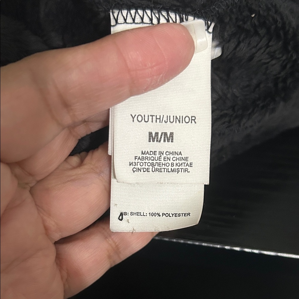 The North Face Black Fleece Hat - Picture 3 of 4